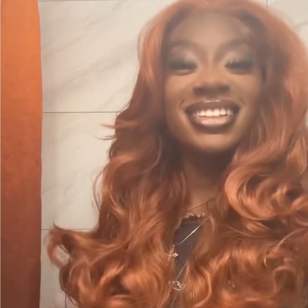 Meet your Posher, Destinee